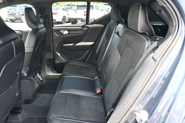 2022 Volvo XC40 T5 AWD R-Design - 22872986 - 13