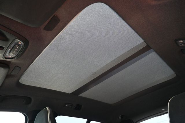 2022 Volvo XC40 T5 AWD R-Design - 22872986 - 18