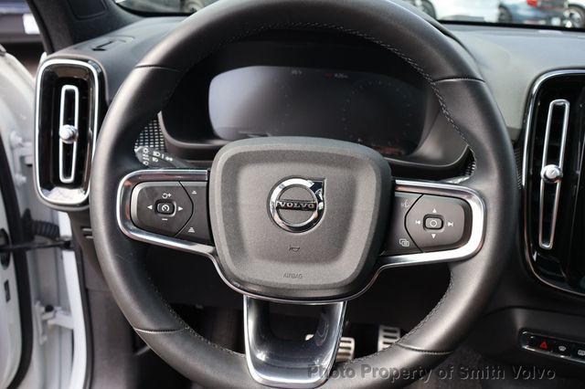 2022 Volvo XC40 T5 AWD R-Design - 23073198 - 12