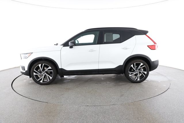 2022 Volvo XC40 T5 AWD R-Design with 20'' Wheels & Hands-Free Tailgate - 22848776 - 1