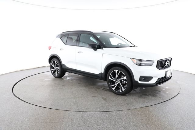 2022 Volvo XC40 T5 AWD R-Design with 20'' Wheels & Hands-Free Tailgate - 22848776 - 6