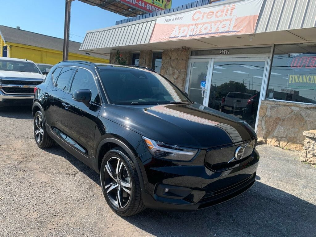 2022 Volvo XC40 Recharge Pure Electric P8 eAWD Twin - 22932056 | Video 1