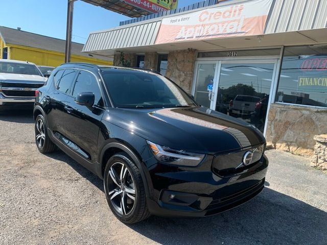 2022 Volvo XC40 Recharge Pure Electric P8 eAWD Twin - 22932056 - 0