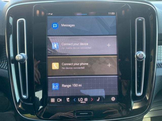 2022 Volvo XC40 Recharge Pure Electric P8 eAWD Twin - 22932056 - 9