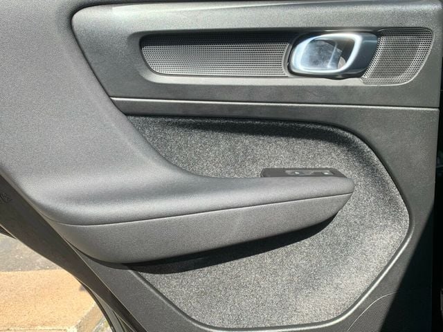 2022 Volvo XC40 Recharge Pure Electric P8 eAWD Twin - 22932056 - 14