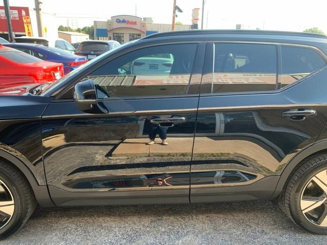 2022 Volvo XC40 Recharge Pure Electric P8 eAWD Twin - 22932056 - 17