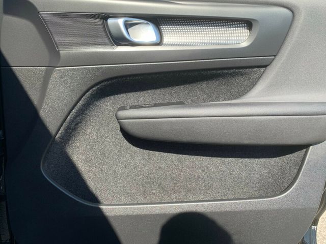 2022 Volvo XC40 Recharge Pure Electric P8 eAWD Twin - 22932056 - 25