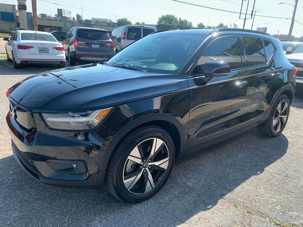 2022 Volvo XC40 Recharge P8 Twin photo 3