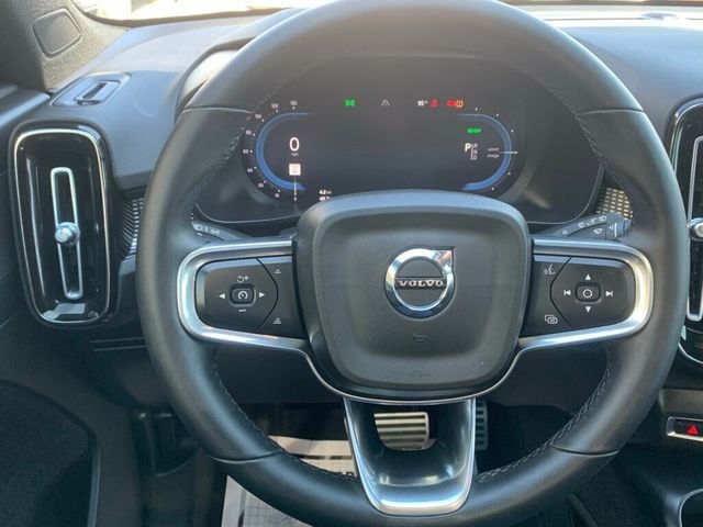 2022 Volvo XC40 Recharge Pure Electric P8 eAWD Twin - 22932056 - 8