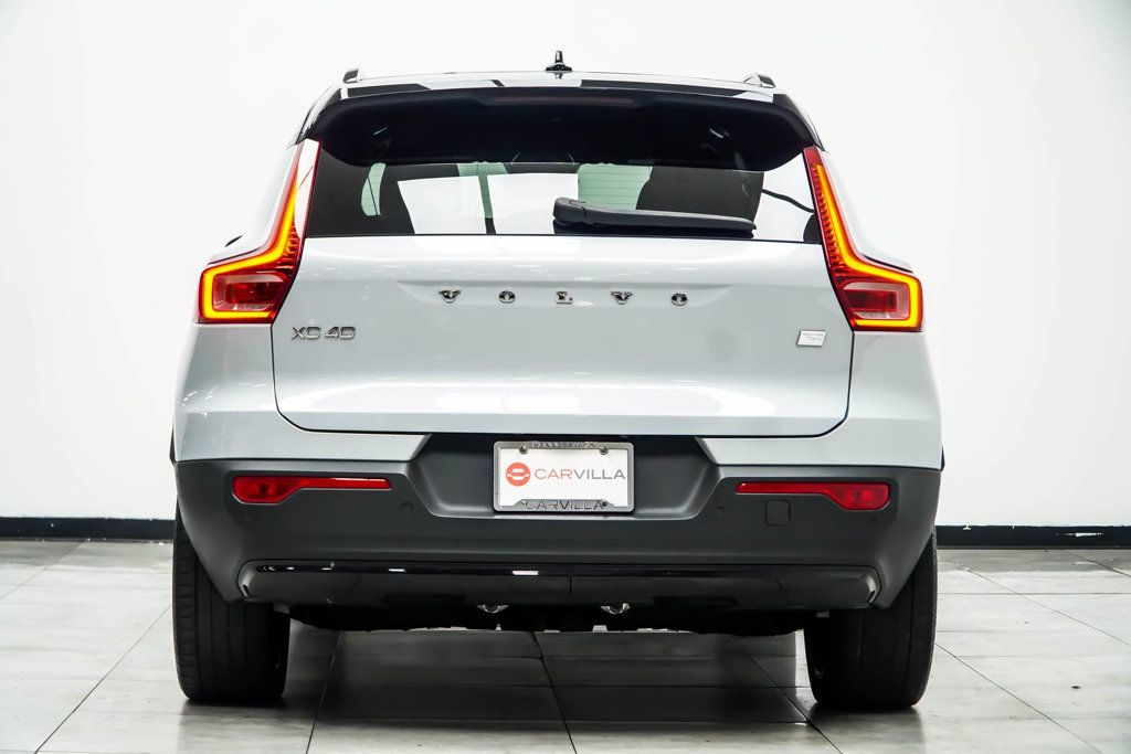 Volvo XC40 photo 12