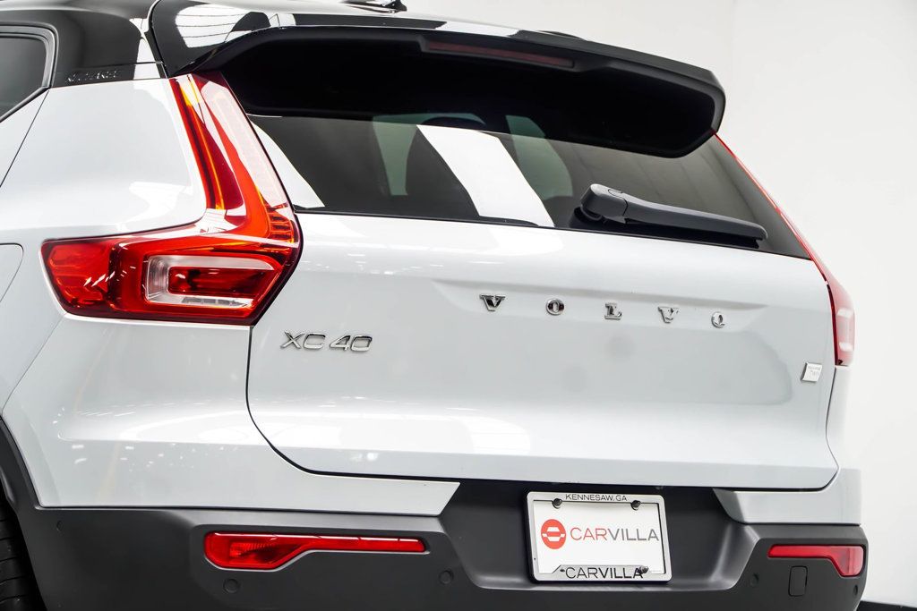 Volvo XC40 photo 14