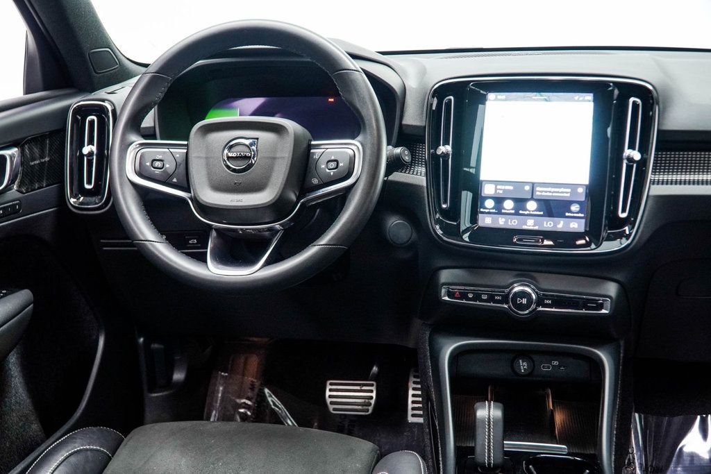 Volvo XC40 photo 17