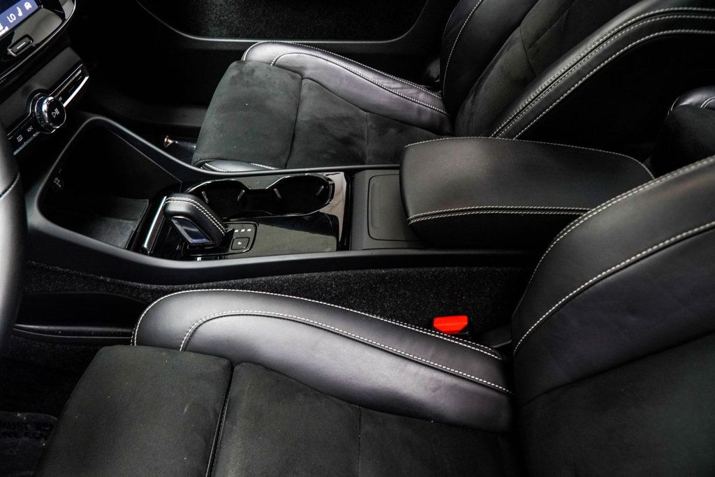 Volvo XC40 photo 20