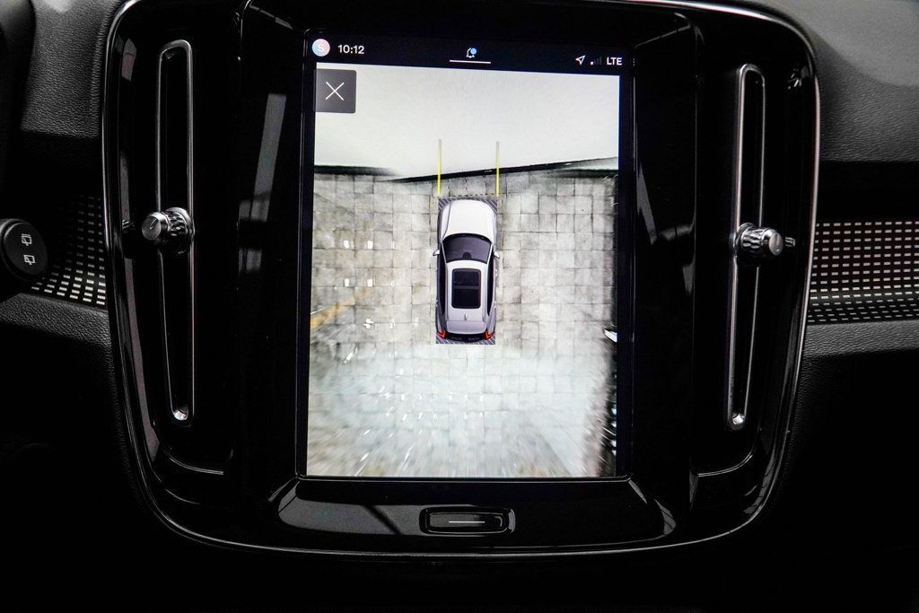 Volvo XC40 photo 25