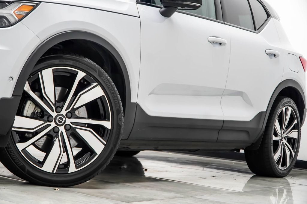 Volvo XC40 photo 3