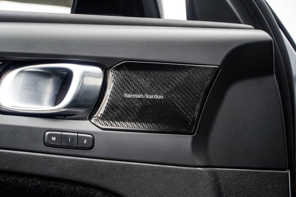 Volvo XC40 photo 33