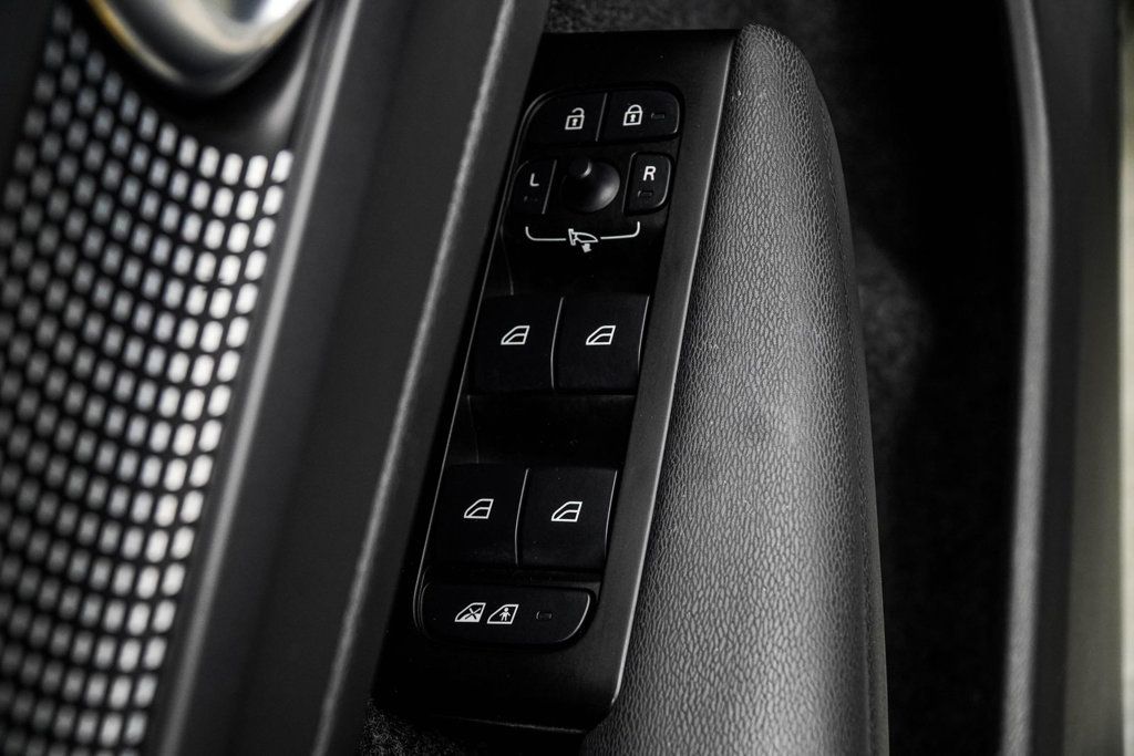 Volvo XC40 photo 34