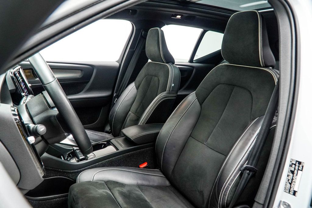 Volvo XC40 photo 35