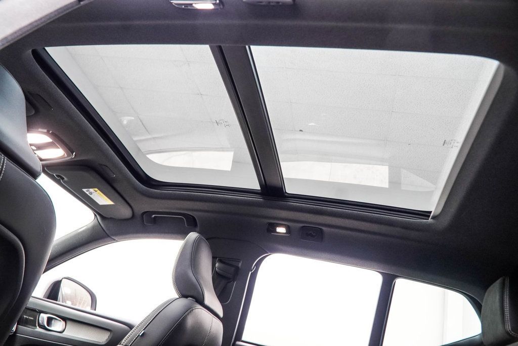 Volvo XC40 photo 40