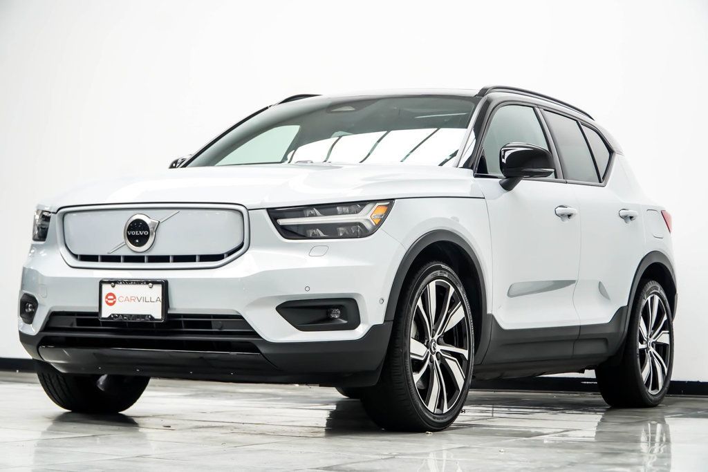 Volvo XC40 photo 9