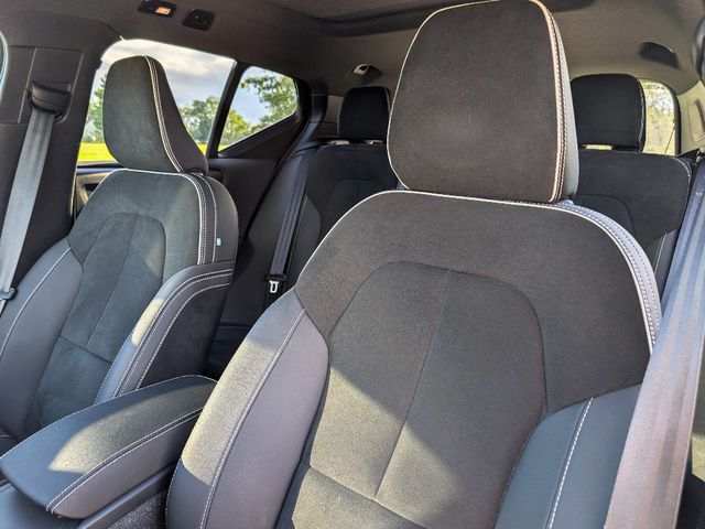 2022 Volvo XC40 Recharge Pure Electric Twin Plus - 23076006 - 14