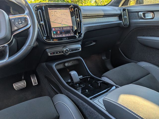2022 Volvo XC40 Recharge Pure Electric Twin Plus - 23076006 - 21