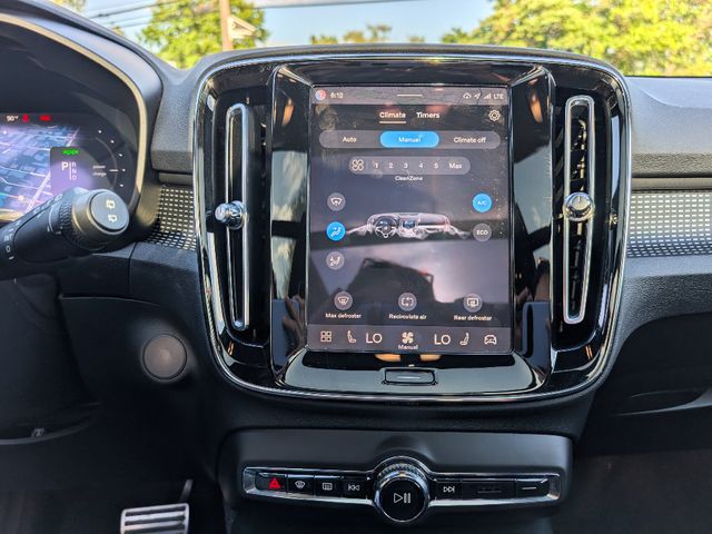 2022 Volvo XC40 Recharge Pure Electric Twin Plus - 23076006 - 24