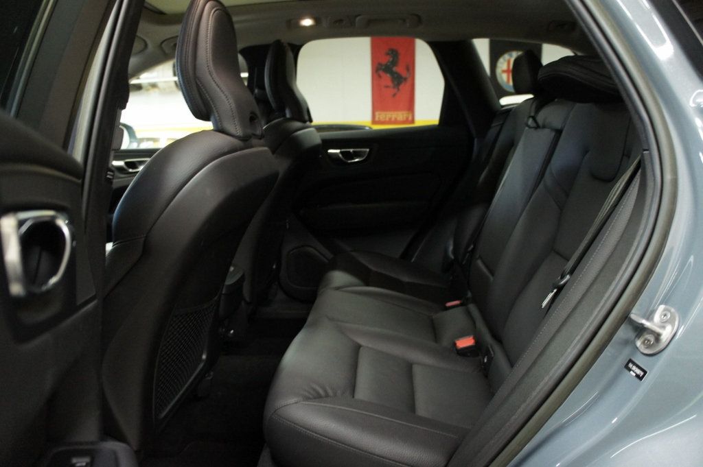 2022 Volvo XC60 1-Owner, B5 AWD Momentum - 23017180 - 9