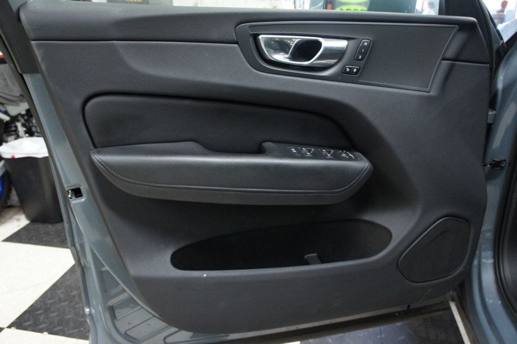 2022 Volvo XC60 1-Owner, B5 AWD Momentum - 23017180 - 31