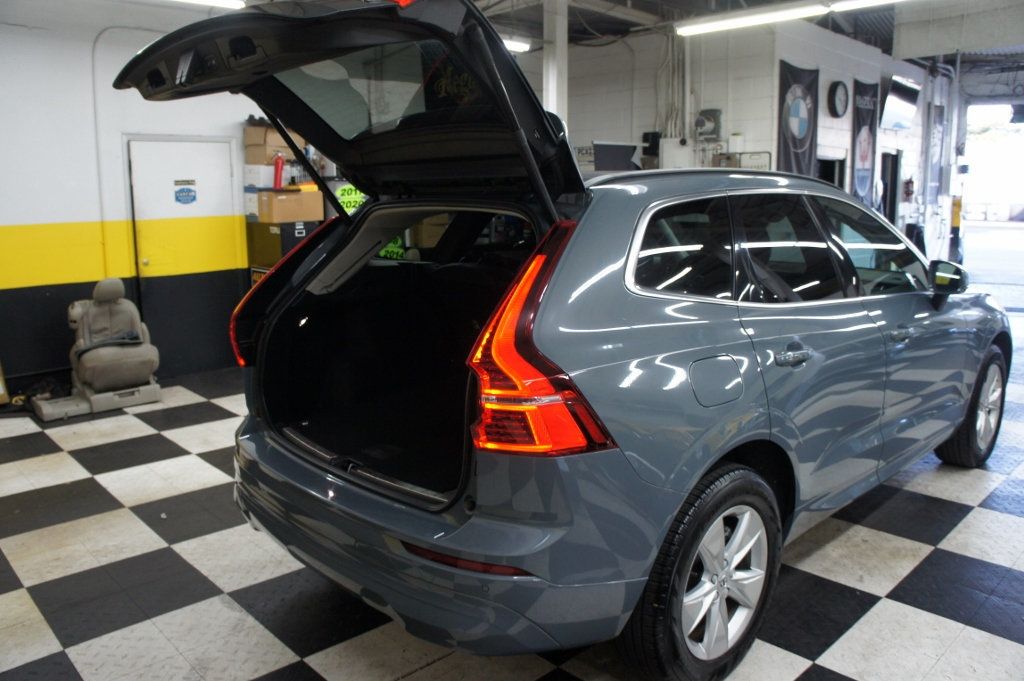 2022 Volvo XC60 1-Owner, B5 AWD Momentum - 23017180 - 38