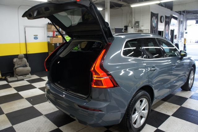 2022 Volvo XC60 1-Owner, B5 AWD Momentum - 23017180 - 38