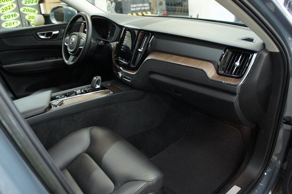 2022 Volvo XC60 1-Owner, B5 AWD Momentum - 23017180 - 3