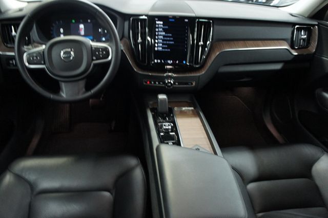 2022 Volvo XC60 1-Owner, B5 AWD Momentum - 23017180 - 5