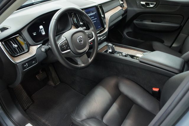 2022 Volvo XC60 1-Owner, B5 AWD Momentum - 23017180 - 6
