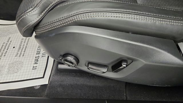 2022 Volvo XC60 B5 AWD Inscription w/ Advanced Pkg, 20'' Wheels & Climate Pkg - 23068523 - 10