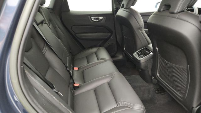 2022 Volvo XC60 B5 AWD Inscription w/ Advanced Pkg, 20'' Wheels & Climate Pkg - 23068523 - 21