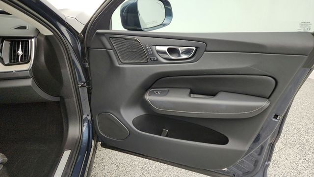 2022 Volvo XC60 B5 AWD Inscription w/ Advanced Pkg, 20'' Wheels & Climate Pkg - 23068523 - 24