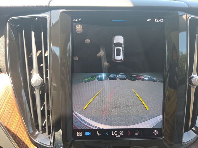 2022 Volvo XC60 B5 AWD Momentum - 23042055 - 28
