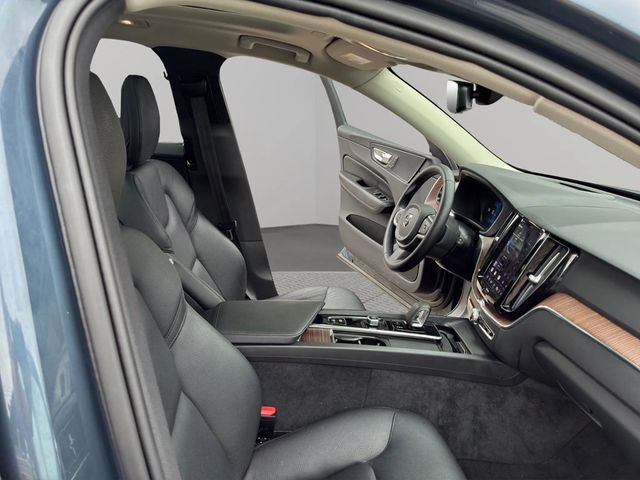2022 Volvo XC60 B5 AWD Momentum - 23062318 - 15