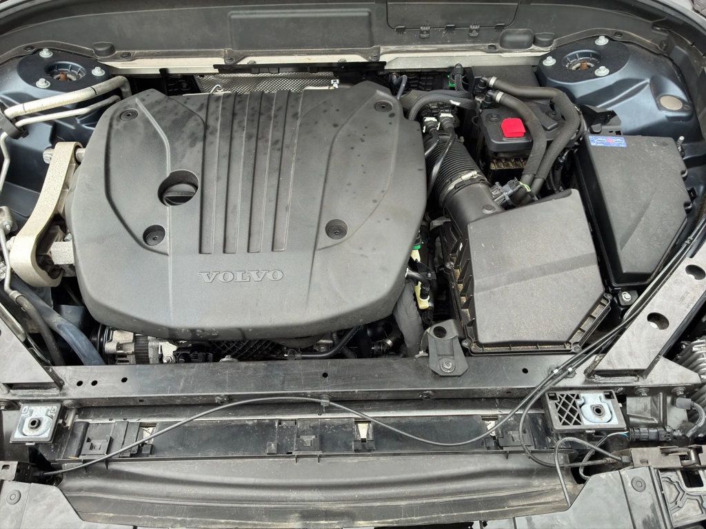 2022 Volvo XC60 B5 AWD Momentum - 23062318 - 18