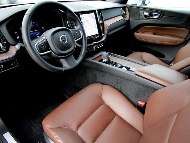 2022 Volvo XC60 B5 AWD Momentum - 23094762 - 12