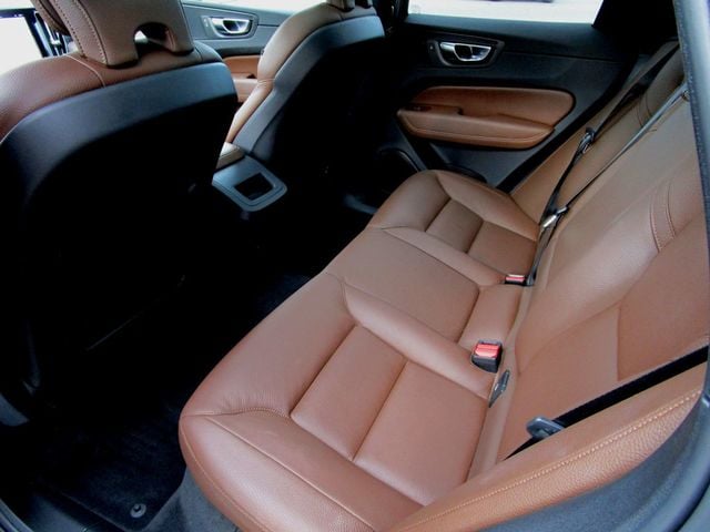 2022 Volvo XC60 B5 AWD Momentum - 23094762 - 16