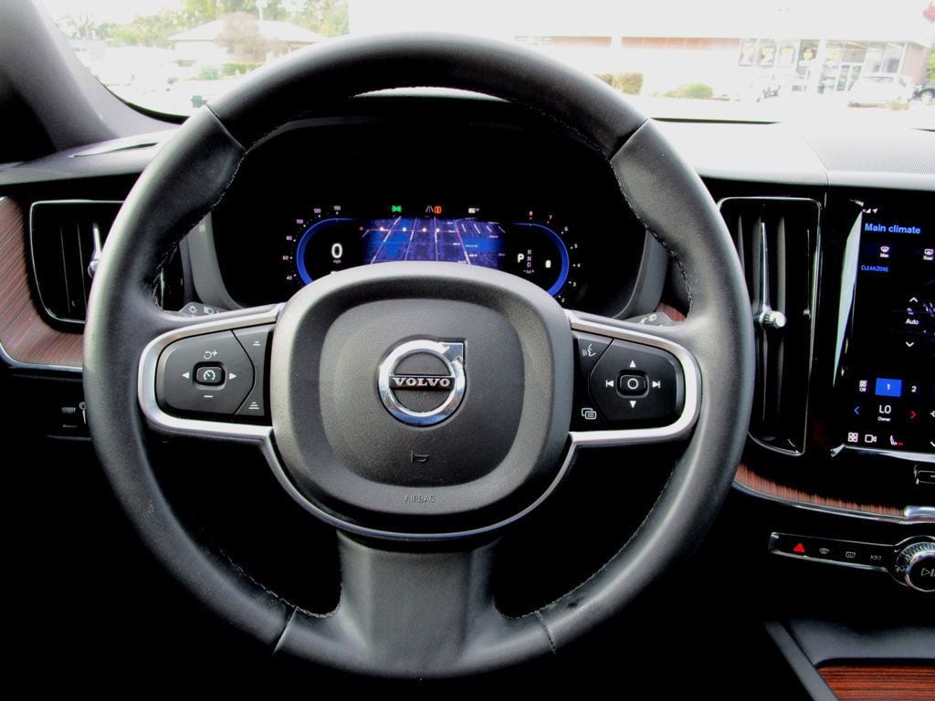 2022 Volvo XC60 B5 AWD Momentum - 23094762 - 19