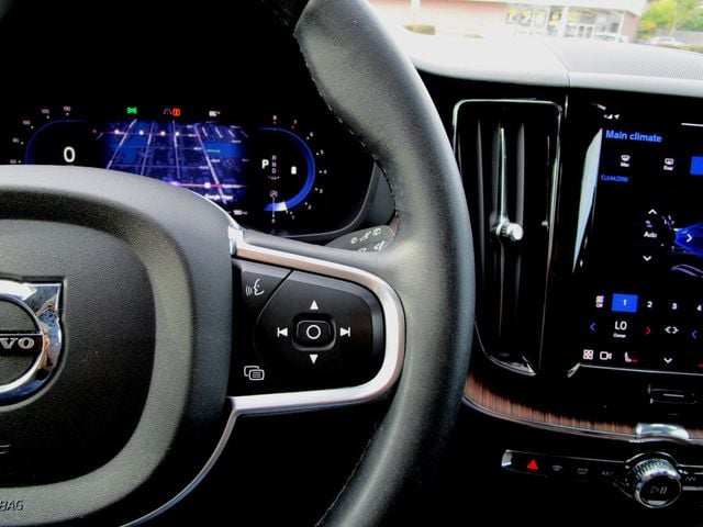 2022 Volvo XC60 B5 AWD Momentum - 23094762 - 21