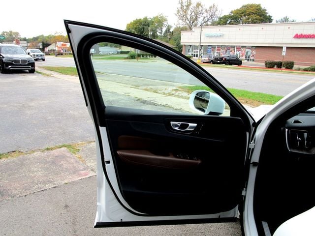 2022 Volvo XC60 B5 AWD Momentum - 23094762 - 35