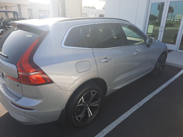 2022 Volvo XC60 B5 AWD Momentum - 23033343 - 2