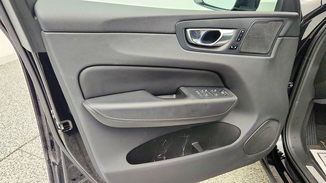 2022 Volvo XC60 B5 FWD Inscription w/ Advanced & Climate Packages + 20'' Wheels - 22996863 - 10
