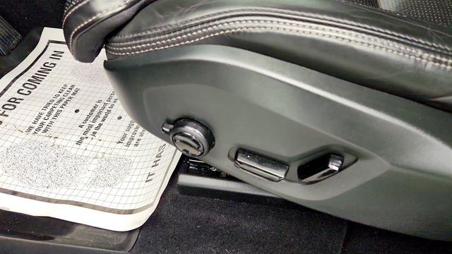 2022 Volvo XC60 B5 FWD Inscription w/ Advanced & Climate Packages + 20'' Wheels - 22996863 - 11