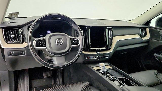 2022 Volvo XC60 B5 FWD Inscription w/ Advanced & Climate Packages + 20'' Wheels - 22996863 - 12