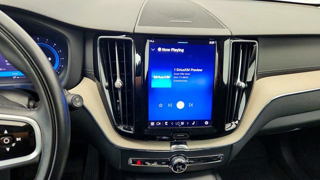 2022 Volvo XC60 B5 FWD Inscription w/ Advanced & Climate Packages + 20'' Wheels - 22996863 - 17